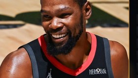 电子竞技足球-包含刚刚！犹他爵士集结日豪取连胜杜兰特关键节点败北，俄克拉荷马雷霆清晨强势反弹的词条