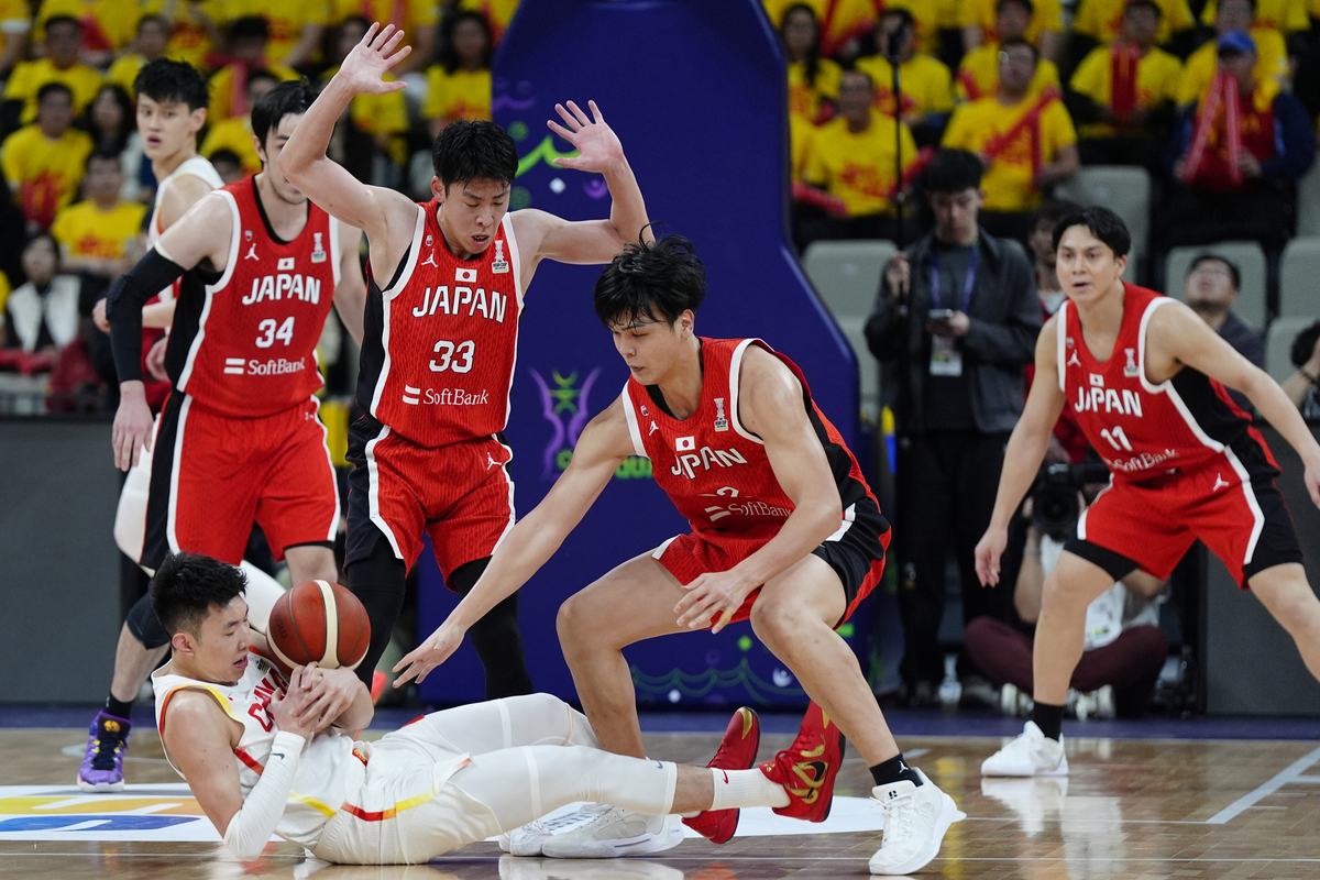 里昂回应争议备战NBA常规赛CBA季后赛今晚刷纪录,风云突变新疆广汇赛前门线救险看傻球迷的简单介绍 里昂回应争议备战NBA常规赛CBA季后赛今晚刷纪录,风云突变新疆广汇赛前门线救险看傻球迷的简单介绍